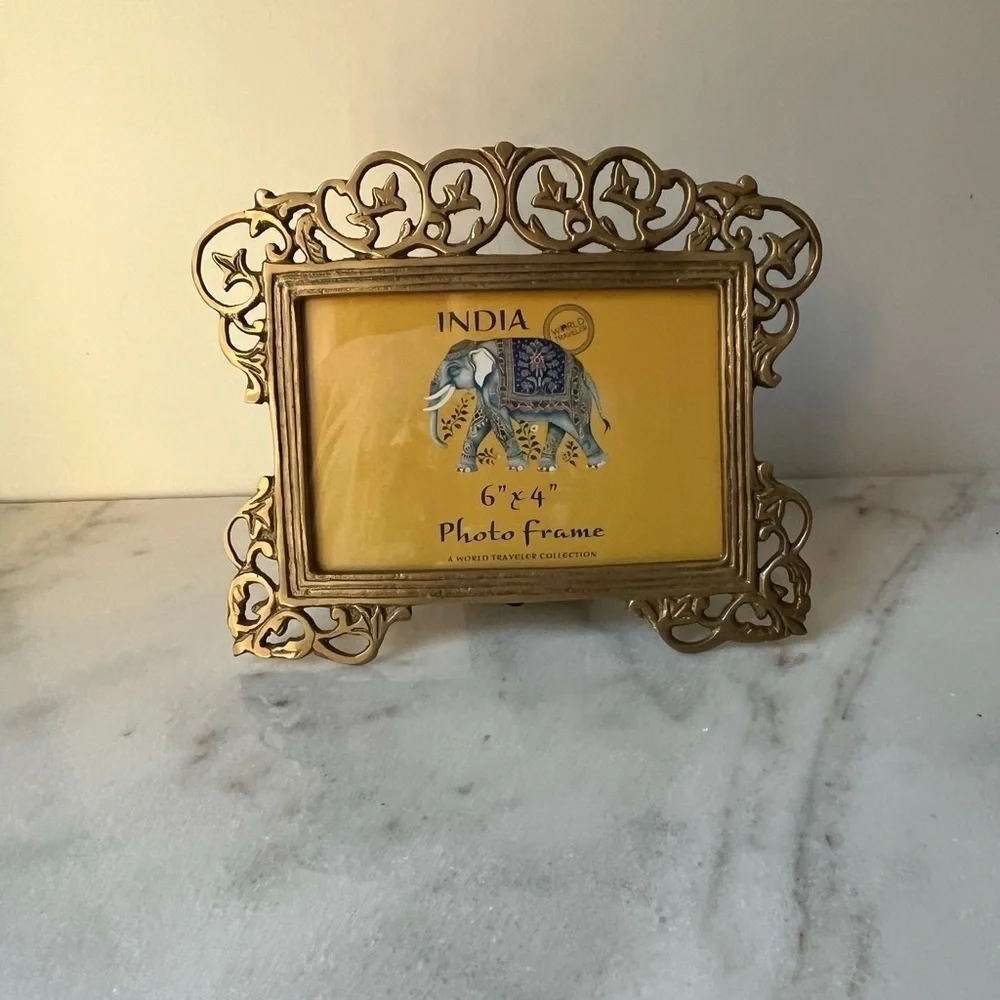 Ornate brass picture frame for 6”x4” photo